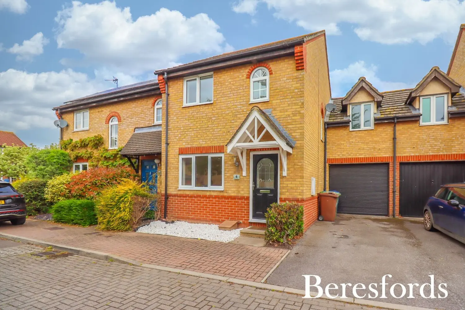 Rosewood Close, South Ockendon, RM15