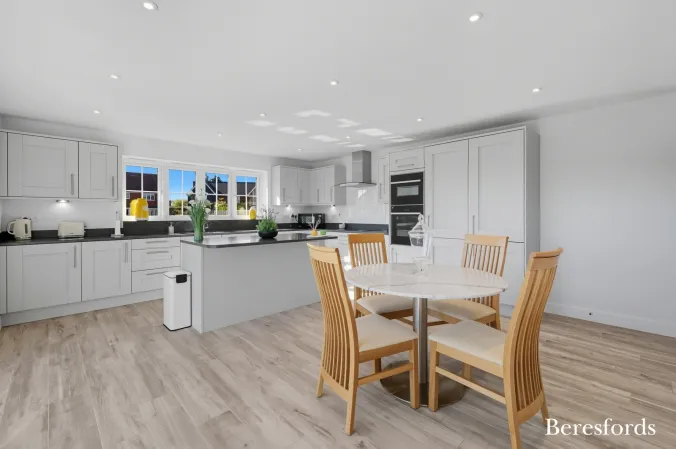 Property in Cherry Orchard, Ardleigh alternative image