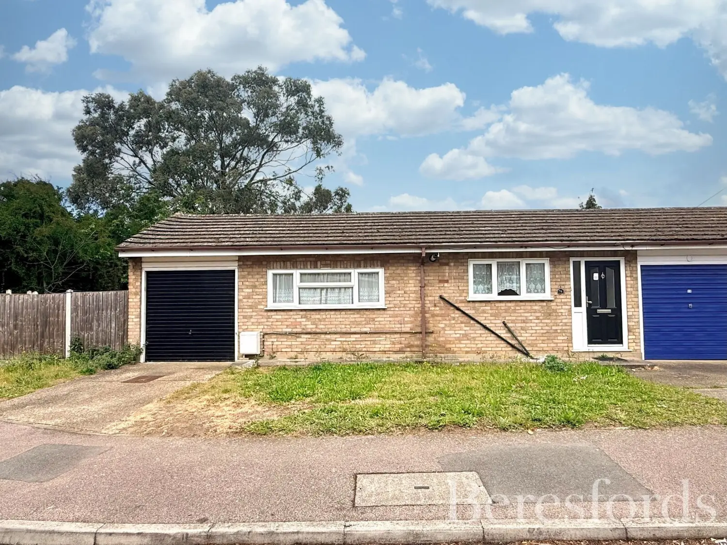 Louise Gardens, Rainham, RM13