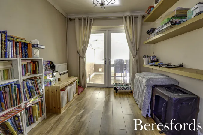 BES230332 07
