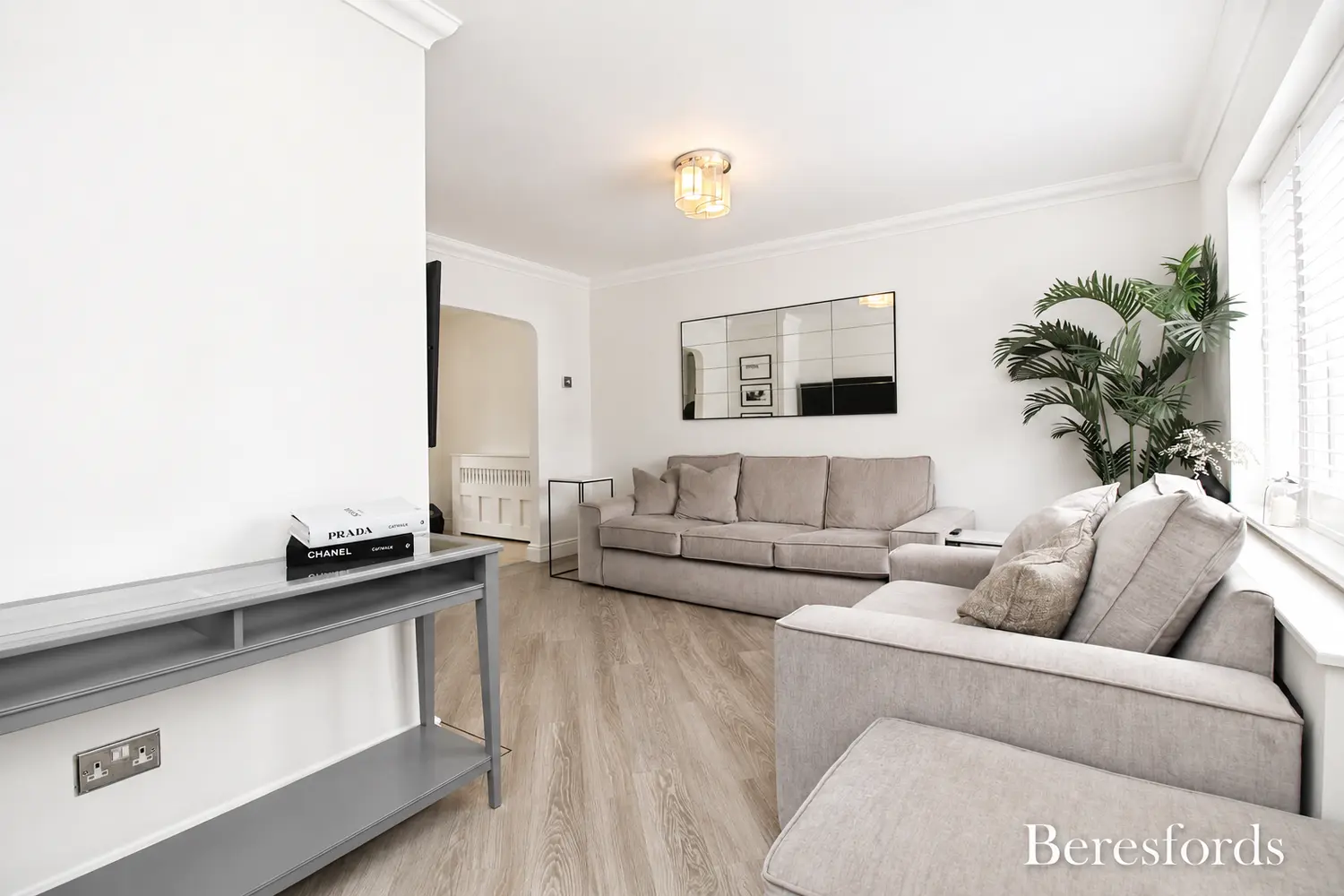 BEL250062 28