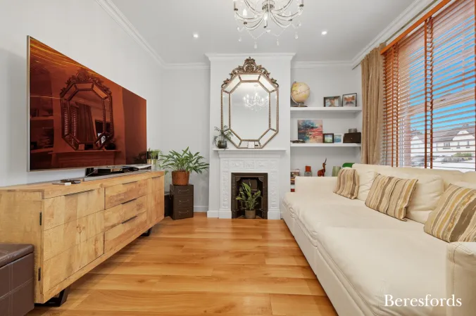 Property in Squirrels Heath Road, Romford alternative image