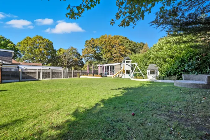 Property in Lower Road, Mountnessing alternative image