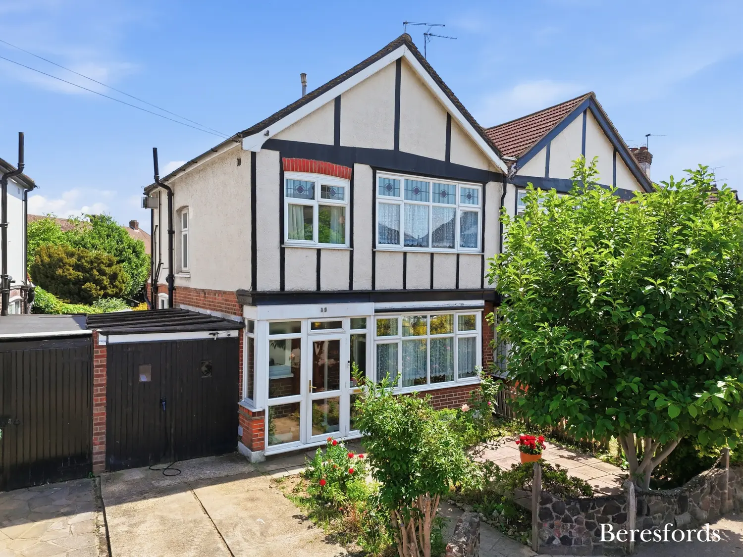 Masefield Crescent, Romford, RM3